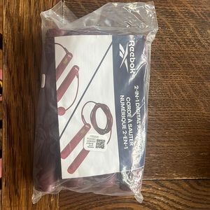 NEW Reebok 2-in-1 digital jump rope